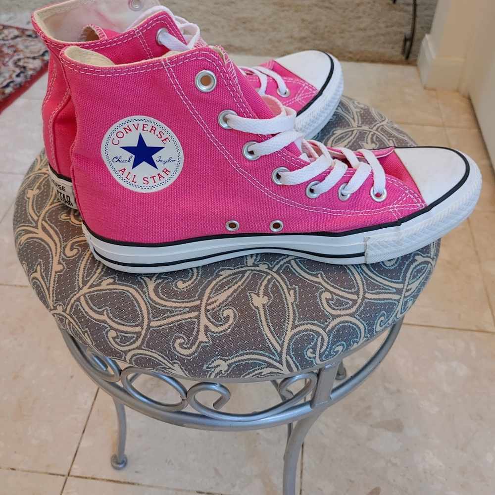Converse All Star Chuck Taylor pink shoes